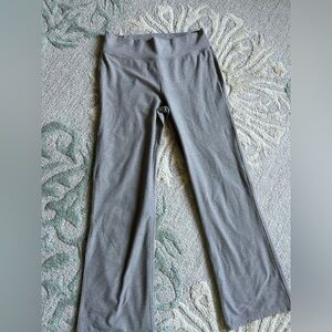 Vuori yoga pants